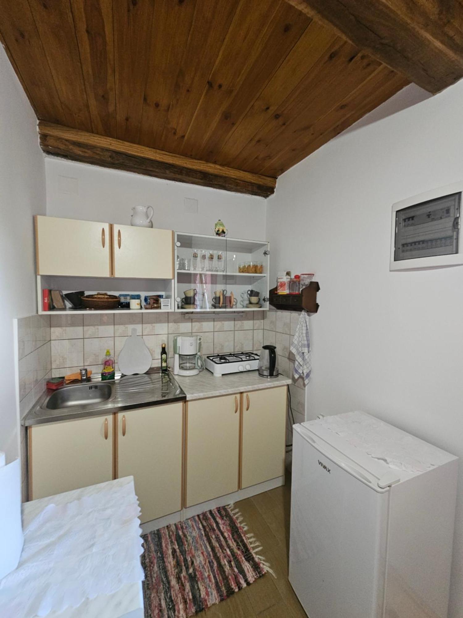 Apartments Kuvarna Cigoc Exterior photo